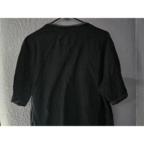 Men's Zero Nineteen Shirt Size X Large Black Short Sleeve Front Pocket V Neck - Picture 7 of 7